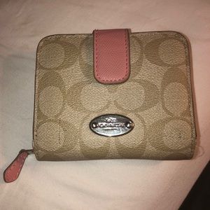 Coach billfold wallet